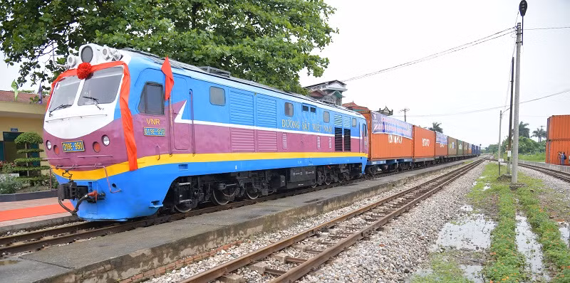 Giai đoạn 2, Ga Cao Xá sẽ được nâng cấp, cải tạo thành ga liên vận quốc tế. Giai đoạn 2, Ga Cao Xá sẽ được nâng cấp, cải tạo thành ga liên vận quốc tế.