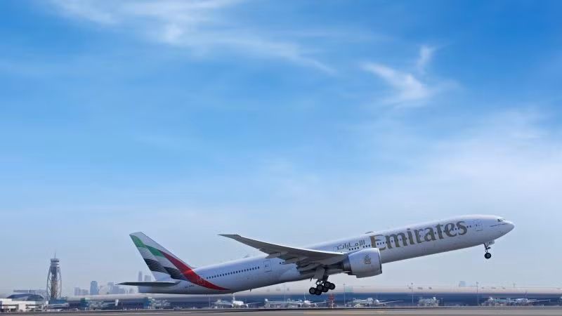 Đối với Emirates, Vietnam Airlines sẽ tăng cường hợp tác trên các đường bay giữa Việt Nam và UAE cũng như tới các điểm quá cảnh; hợp tác về phục vụ hàng hóa; dịch vụ kỹ thuật và bảo dưỡng... Đối với Emirates, Vietnam Airlines sẽ tăng cường hợp tác trên các đường bay giữa Việt Nam và UAE cũng như tới các điểm quá cảnh; hợp tác về phục vụ hàng hóa; dịch vụ kỹ thuật và bảo dưỡng...
