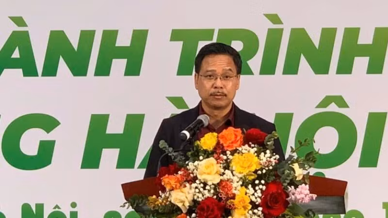 Tổng Giám đốc Vinbus Nguyễn Công Nhật phát biểu hưởng ứng chiến dịch. Tổng Giám đốc Vinbus Nguyễn Công Nhật phát biểu hưởng ứng chiến dịch.
