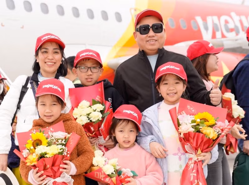 Người dân và du khách dễ dàng di chuyển giữa Hà Nội và Điện Biên với tần suất 3 chuyến bay khứ hồi mỗi tuần vào thứ 2, 4 và 6