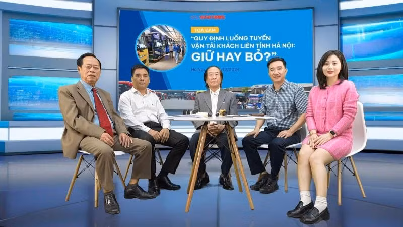 Các đại biểu tham gia Tọa đàm.