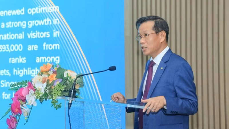 Ông Đặng Anh Tuấn, Phó Tổng Giám đốc Vietnam Airlines phát biểu. Ông Đặng Anh Tuấn, Phó Tổng Giám đốc Vietnam Airlines phát biểu.