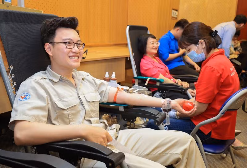 Bất chấp những thăng trầm, xáo trộn đứt gãy trong hệ thống, đoàn viên thanh niên Đăng kiểm Việt Nam vẫn khẳng định ý thức trách nhiệm của mình với xã hội, với cộng đồng. Bất chấp những thăng trầm, xáo trộn đứt gãy trong hệ thống, đoàn viên thanh niên Đăng kiểm Việt Nam vẫn khẳng định ý thức trách nhiệm của mình với xã hội, với cộng đồng.