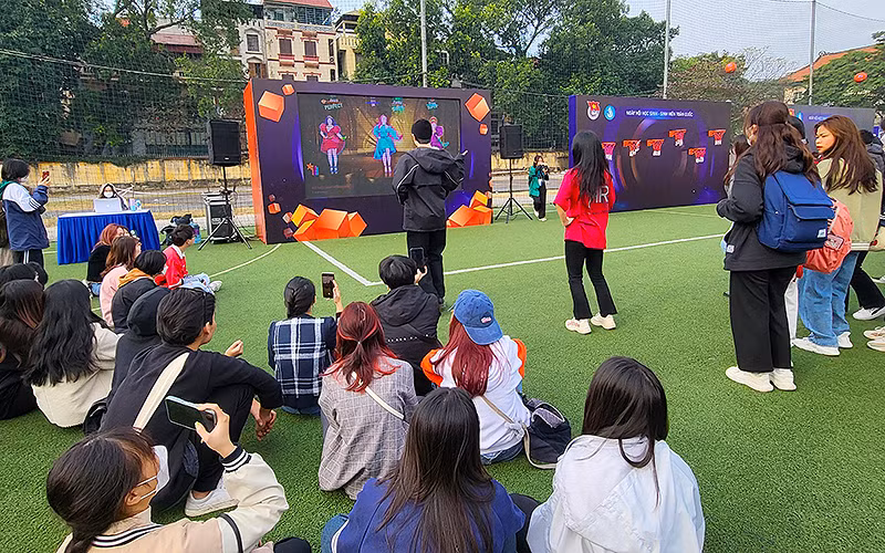 Khu vực trải nghiệm “Thể lực tốt” với nhiều trò chơi vận động, tương tác thực tế ảo.