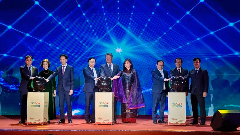 Các đại biểu khai mạc sự kiện Geton Hanoi 2025.