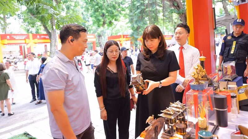 Thành phố Hà Nội đang triển khai nhiều giải pháp quảng bá nét đẹp văn hóa, tiềm năng du lịch đến du khách.