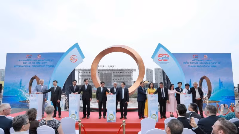Lễ khánh thành công trình. (Ảnh: CHI MAI)