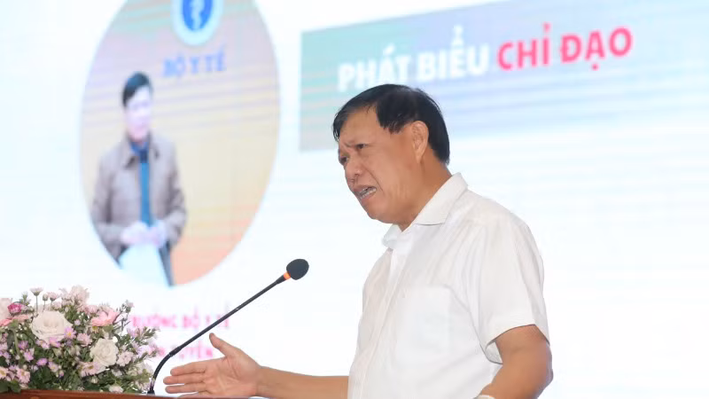 Thứ trưởng Y tế Đỗ Xuân Tuyên phát biểu tại hội thảo.
