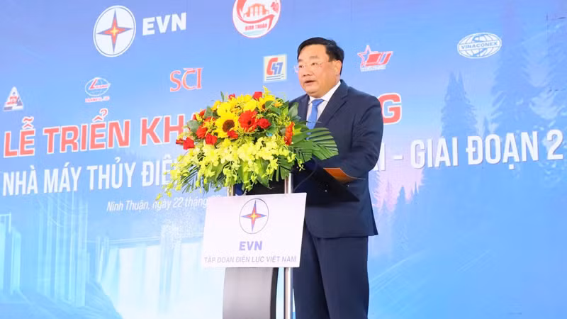 Phó Chủ tịch Ủy ban nhân dân tỉnh Ninh Thuận Trịnh Minh Phát biểu tại buổi lễ. (Ảnh: NGUYỄN TRUNG) Phó Chủ tịch Ủy ban nhân dân tỉnh Ninh Thuận Trịnh Minh Phát biểu tại buổi lễ. (Ảnh: NGUYỄN TRUNG)