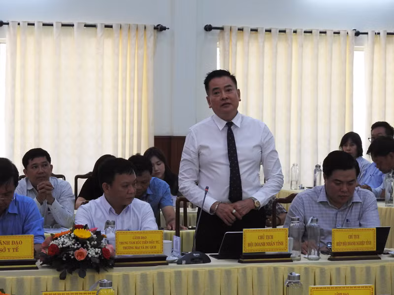 Đại biểu đã thảo luận, đề xuất nhiều giải pháp để bảo đảm thu ngân sách của tỉnh trong thời gian tới tại hội nghị.