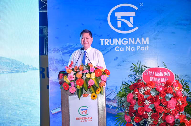 Chủ tịch Ủy ban nhân dân tỉnh Ninh Thuận Trần Quốc Nam phát biểu tại buổi lễ. (Ảnh: NGUYỄN TRUNG)