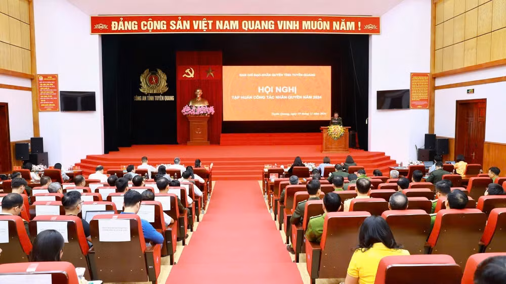 Toàn cảnh Hội nghị.