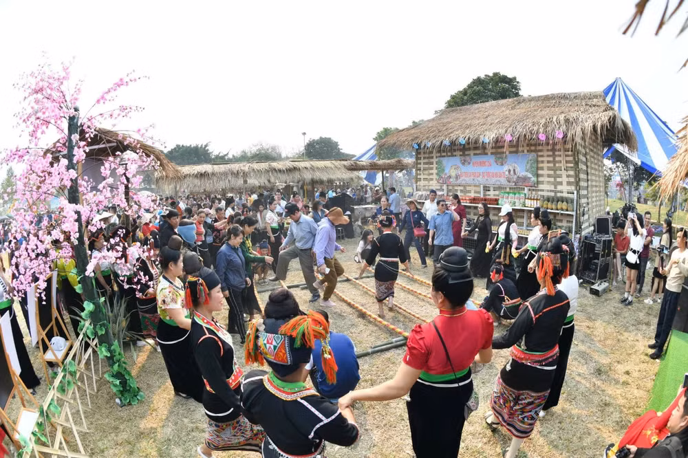 Điện Biên trở thành điểm đến hấp dẫn du khách trong nước và quốc tế. (Ảnh Lan lê) Điện Biên trở thành điểm đến hấp dẫn du khách trong nước và quốc tế. (Ảnh Lan lê)