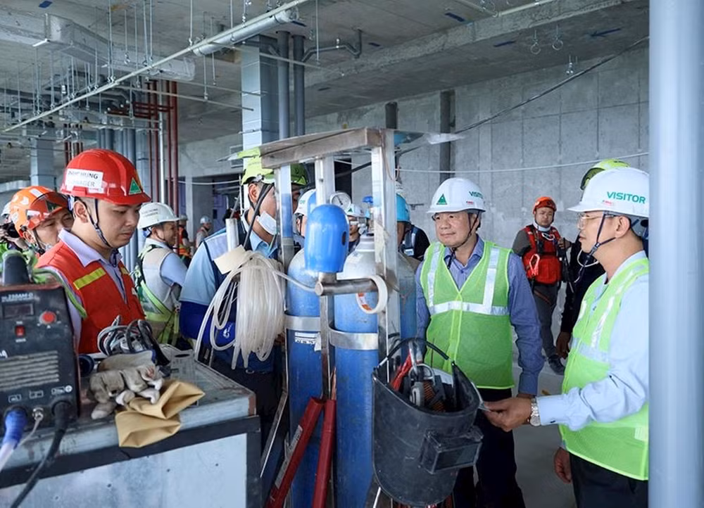 Công tác thanh tra, kiểm tra an toàn lao động cần sát thực tế, góp phần chấn chỉnh việc tuân thủ quy định về an toàn, vệ sinh lao động. (Ảnh Tống Giáp)