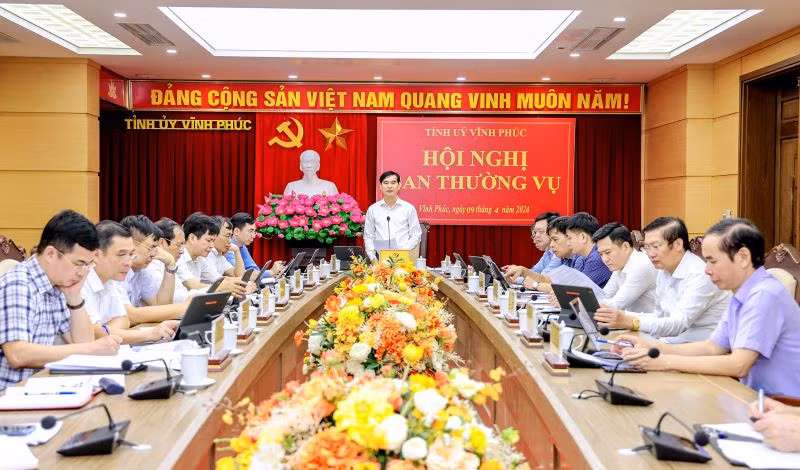Ban Thường vụ Tỉnh ủy họp dưới sự chủ trì của Bí thư Tỉnh ủy Dương Văn An.
