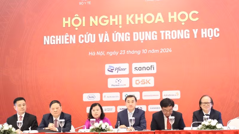 Các đại biểu dự Hội nghị.