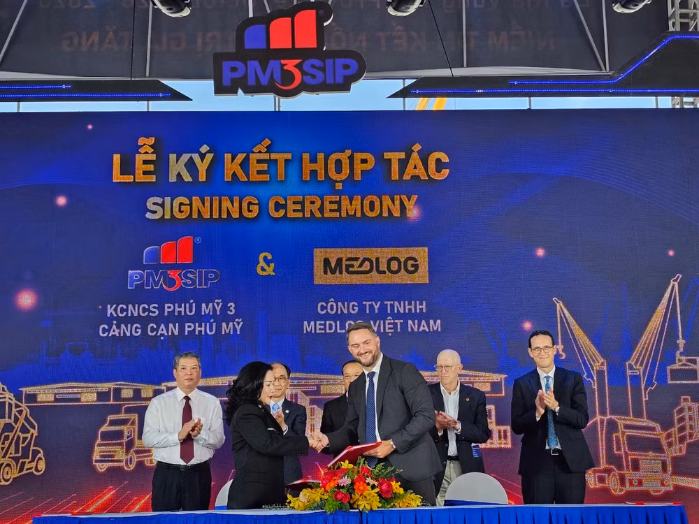Ký kết hợp tác với các đối tác nước ngoài. Ký kết hợp tác với các đối tác nước ngoài.
