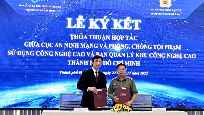 Khu Công nghệ cao Thành phố Hồ Chí Minh (SHTP) ký kết hợp tác với Cục an ninh mạng và Phòng chống tội phạm công nghệ cao (A05) thúc đẩy phát triển các sản phẩm điện tử lưỡng dụng.
