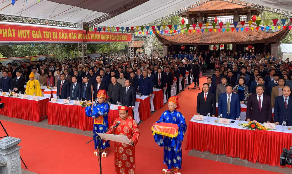 Lễ cung tuyên văn tế tri ân nhà giáo Chu Văn An. Lễ cung tuyên văn tế tri ân nhà giáo Chu Văn An.