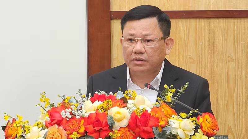 Phó Chủ tịch Ủy ban nhân dân tỉnh Thanh Hóa báo cáo kế hoạch hành động tại hội nghị. Phó Chủ tịch Ủy ban nhân dân tỉnh Thanh Hóa báo cáo kế hoạch hành động tại hội nghị.