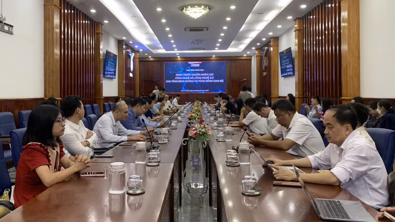 Quang cảnh tọa đàm. Quang cảnh tọa đàm.