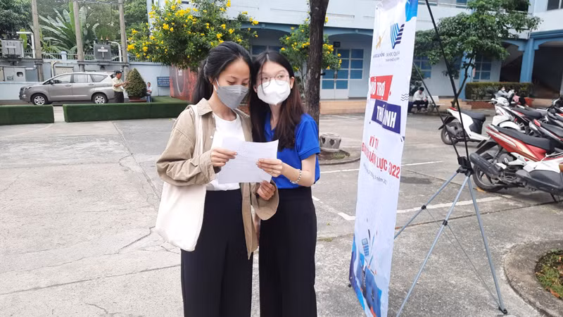 Thí sinh tham gia kỳ thi đánh giá năng lực của Đại học Quốc gia Thành phố Hồ Chí Minh năm 2023 tại Đồng Nai.