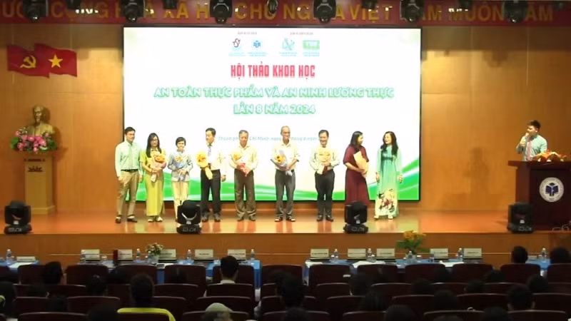 Quang cảnh hội thảo.
