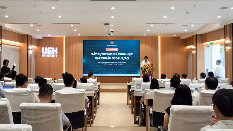 Quang cảnh tọa đàm.