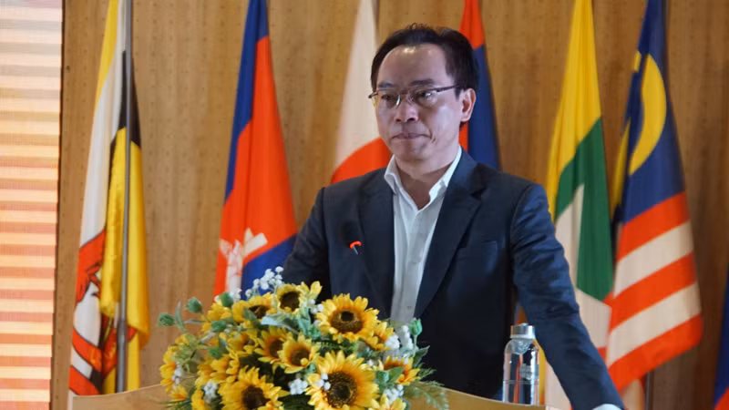 Thứ trưởng Giáo dục và Đào tạo Hoàng Minh Sơn phát biểu tại hội nghị.