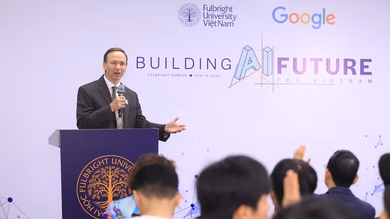 Ông Scott Fritzen, Hiệu trưởng Trường đại học Fulbright Việt Nam phát biểu tại buổi giao lưu. Ông Scott Fritzen, Hiệu trưởng Trường đại học Fulbright Việt Nam phát biểu tại buổi giao lưu.