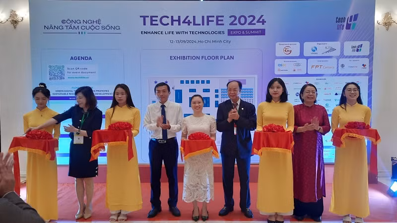 Nghi thức khai mạc Tech4life 2024. Nghi thức khai mạc Tech4life 2024.