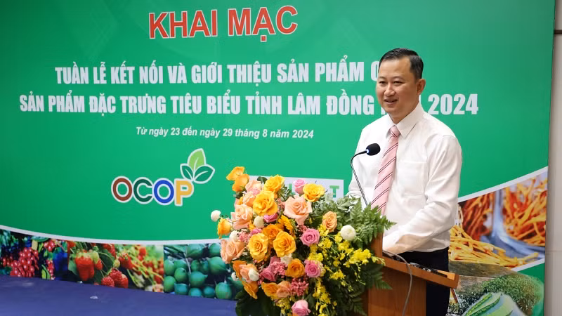 Ông Nguyễn Phú Lữ, Giám đốc Trung tâm Xúc tiến Thương mại và Đầu tư Thành phố Hồ Chí Minh phát biểu tại lễ khai mạc. Ông Nguyễn Phú Lữ, Giám đốc Trung tâm Xúc tiến Thương mại và Đầu tư Thành phố Hồ Chí Minh phát biểu tại lễ khai mạc.
