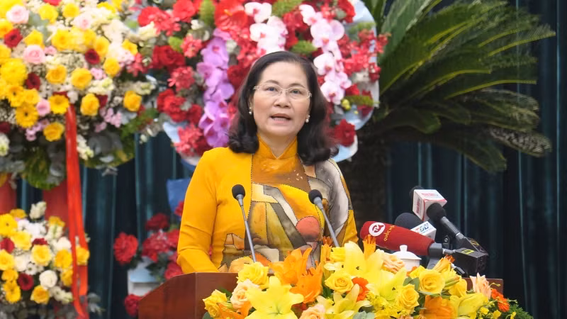 Chủ tịch Hội đồng nhân dân Thành phố Hồ Chí Minh Nguyễn Thị Lệ phát biểu tại buổi tổng kết.