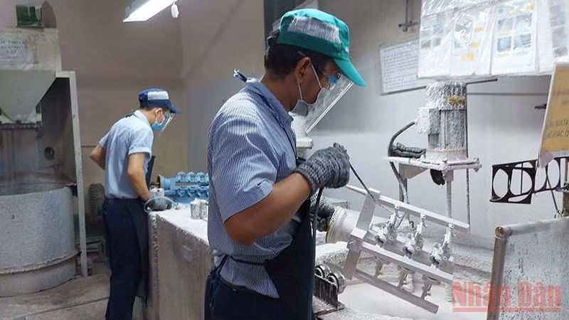 Lao động tại doanh nghiệp trong khu chế xuất Tân Thuận, Thành phố Hồ Chí Minh (Ảnh minh họa: nhandan.vn).