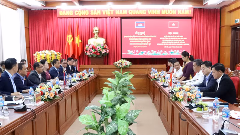 Quang cảnh hội nghị.