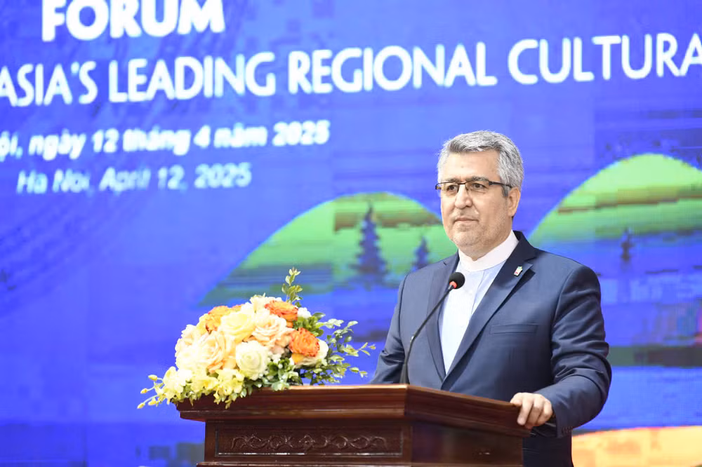 Đại sứ Cộng hòa Hồi giáo Iran tại Việt Nam Ali Akbar Nazari phát biểu tại Diễn đàn xúc tiến quảng bá du lịch "Hà Giang điểm đến văn hóa khu vực hàng đầu châu Á".