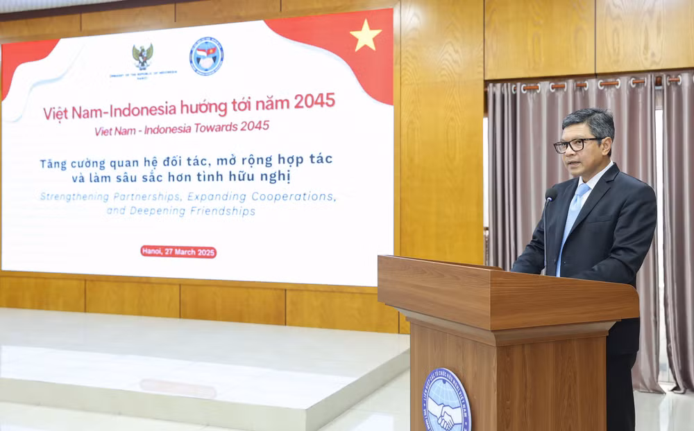 Đại sứ Indonesia tại Việt Nam Denny Abdi phát biểu tại tọa đàm. Đại sứ Indonesia tại Việt Nam Denny Abdi phát biểu tại tọa đàm.