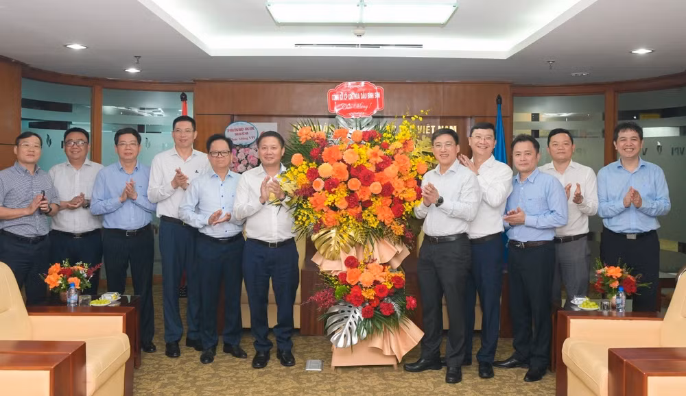 Các đại biểu tham dự lễ ký kết (Ảnh: MINH ĐỨC)