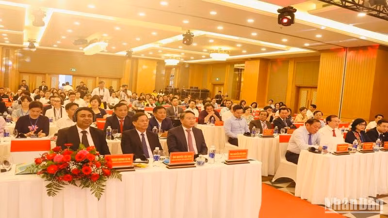 Quang cảnh hội nghị.