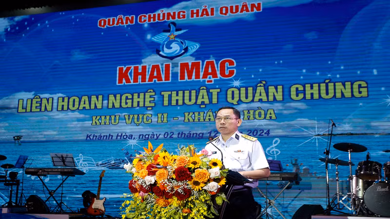Đại tá Hồ Thanh Hoàn phát biểu khai mạc. (Ảnh: CTV HQ)