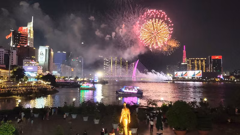 Thành phố Hồ Chí Minh sẽ bắn pháo hoa tại 30 điểm vào đêm 30/4. (Ảnh CTV).