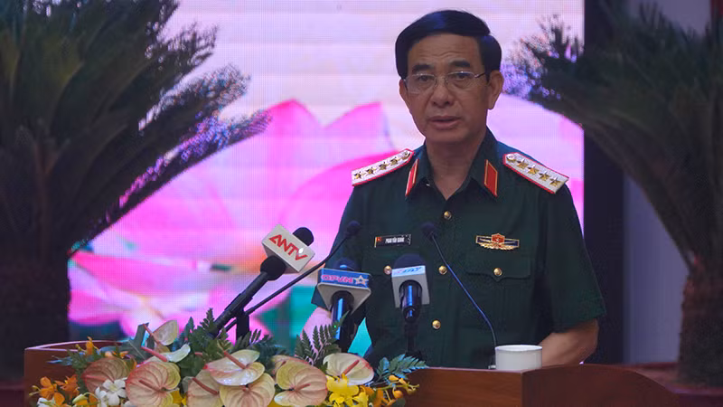 Đại tướng Phan Văn Giang, Bộ trưởng Quốc phòng phát biểu khai mạc Hội thảo. (Ảnh: M.H)