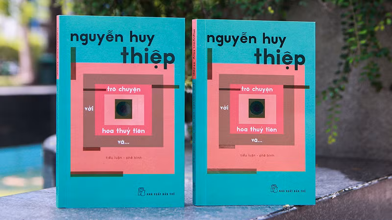 Bìa tập sách "Trò chuyện với hoa thủy tiên và..." của nhà văn Nguyễn Huy Thiệp. (Ảnh Nhà xuất bản Trẻ)