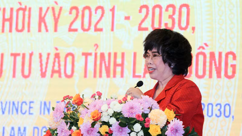 Anh hùng Lao động Thái Hương, nhà sáng lập, Chủ tịch Hội đồng chiến lược Tập đoàn TH cho rằng, để khai thác hiệu quả các tiềm năng, thế mạnh, cần cơ chế chính sách đặc thù cho vùng Tây Nguyên nói chung và Lâm Đồng nói riêng. Anh hùng Lao động Thái Hương, nhà sáng lập, Chủ tịch Hội đồng chiến lược Tập đoàn TH cho rằng, để khai thác hiệu quả các tiềm năng, thế mạnh, cần cơ chế chính sách đặc thù cho vùng Tây Nguyên nói chung và Lâm Đồng nói riêng.