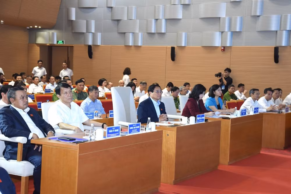 Thủ tướng Phạm Minh Chính và các đại biểu tham dự hội nghị.