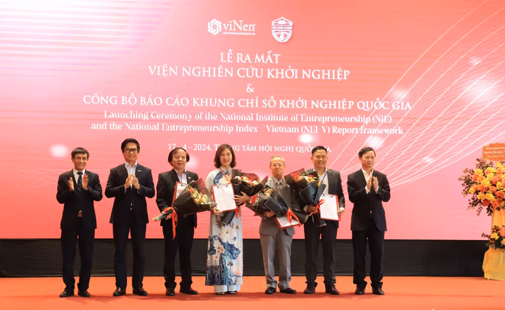 Lễ công bố ra mắt Viện Nghiên cứu Khởi nghiệp. (Ảnh: ĐÌNH TRUNG)