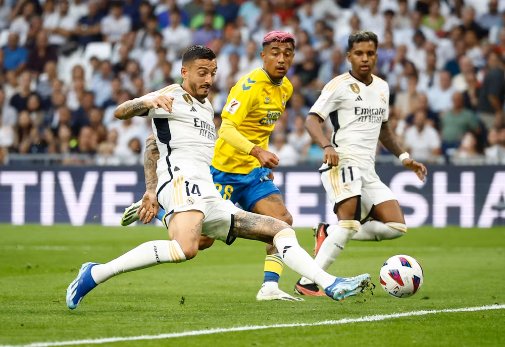 Joselu (số 14) sẵn sàng cống hiến mỗi khi được trao cơ hội. (Ảnh: Reuters)
