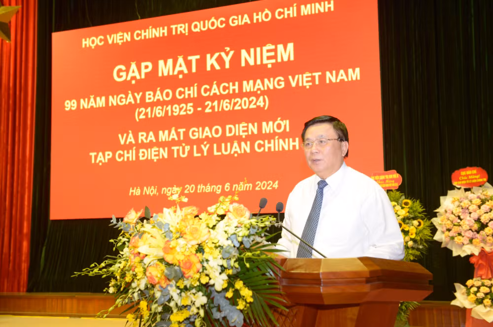 Đồng chí Nguyễn Xuân Thắng phát biểu tại buổi lễ gặp mặt 99 năm Ngày Báo chí Cách mạng Việt Nam của Học viện Chính trị quốc gia Hồ Chí Minh. Đồng chí Nguyễn Xuân Thắng phát biểu tại buổi lễ gặp mặt 99 năm Ngày Báo chí Cách mạng Việt Nam của Học viện Chính trị quốc gia Hồ Chí Minh.