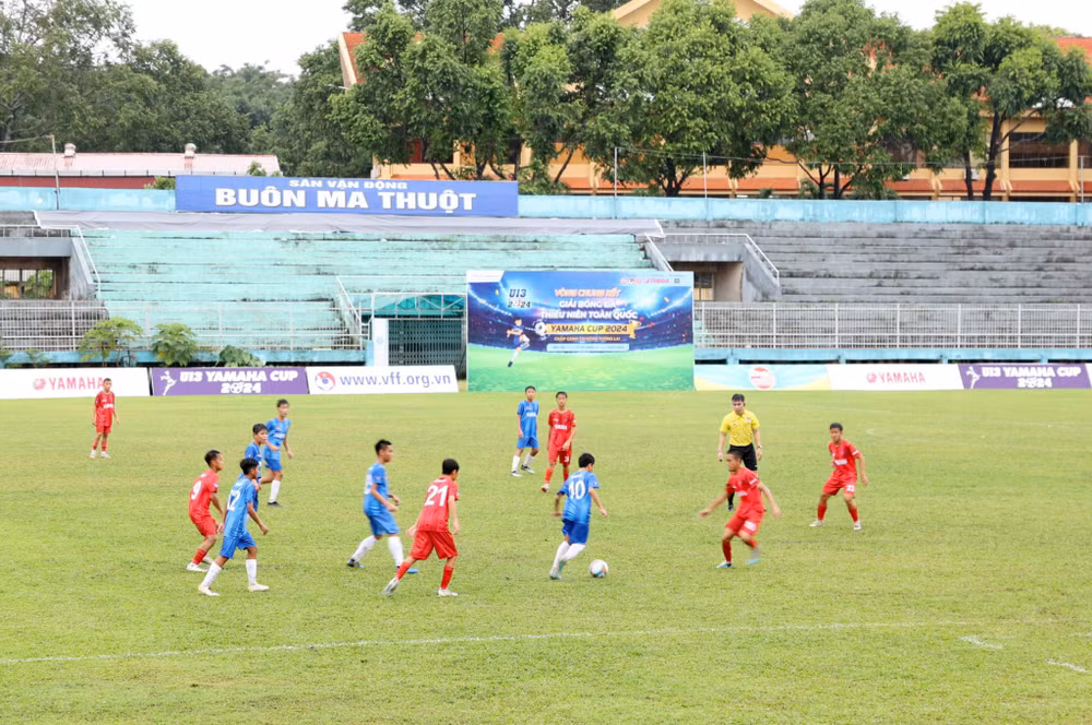 Giải đấu khởi tranh với trận đấu giữa U13 Đắk Lắk và U13 Khánh Hòa.