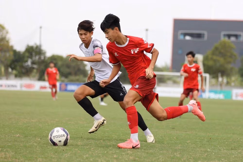 Hai đội giằng co nhau trong hiệp 1 mà không có bàn thắng. (Ảnh: VFF)